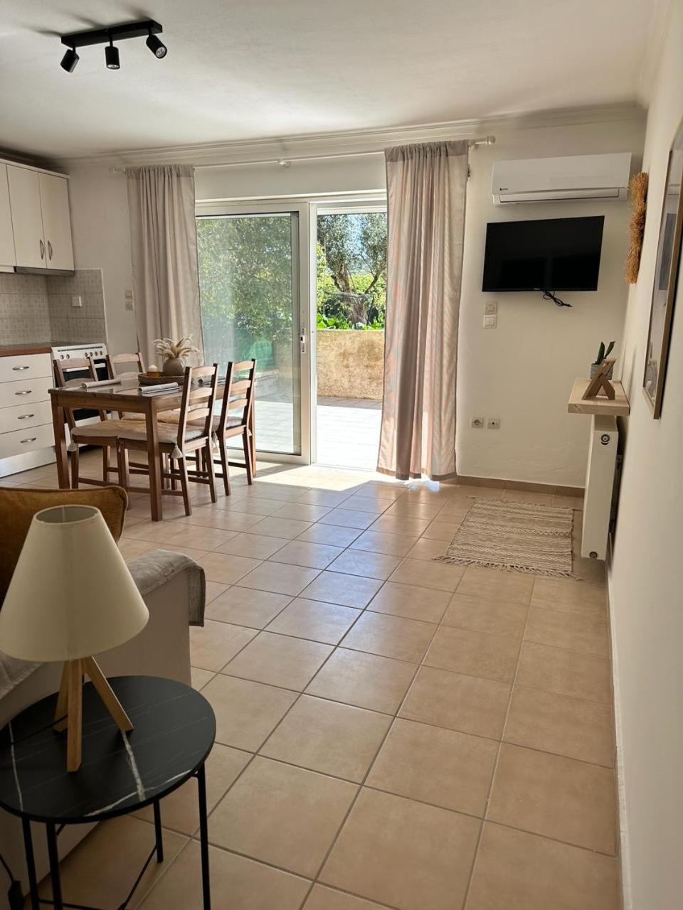 Corfu Lakeside Cottage 卡诺尼 外观 照片