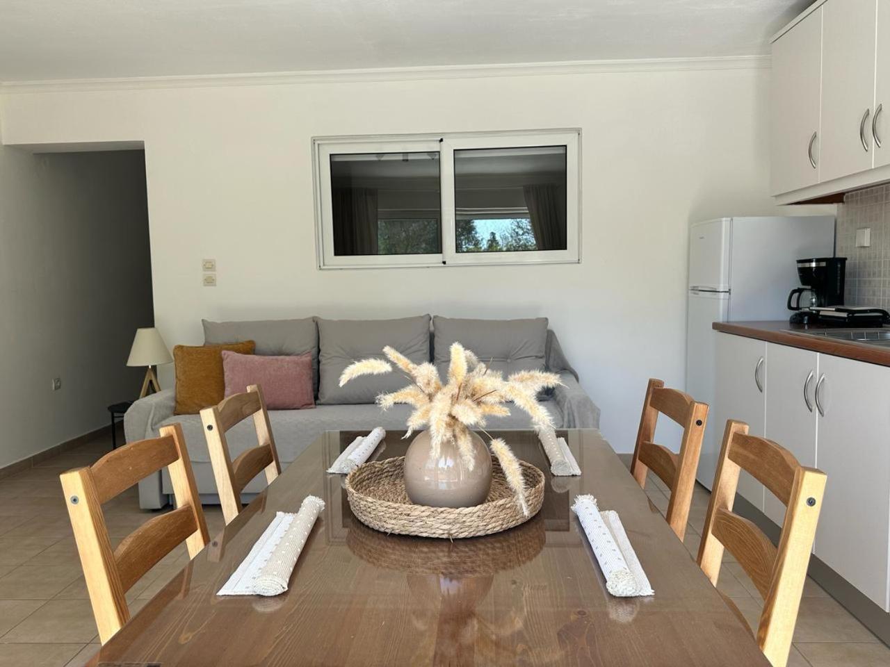 Corfu Lakeside Cottage 卡诺尼 外观 照片